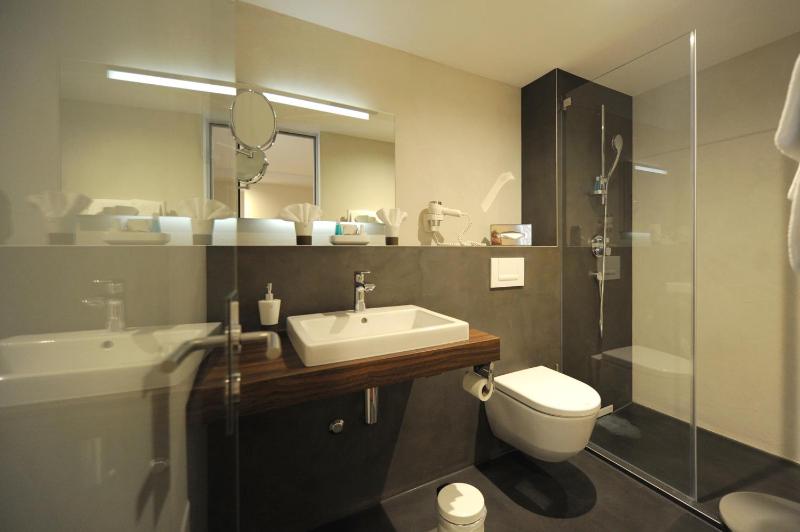 Superior Double Room image 3