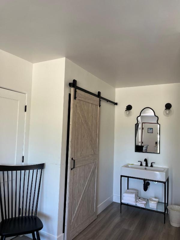 Double Room with Two Double Beds - Non-Smoking image 4