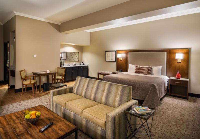 One-Bedroom King Suite - Non-Smoking image 1