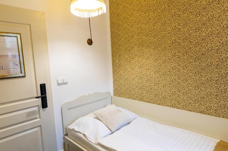 Deluxe Single Room image 3