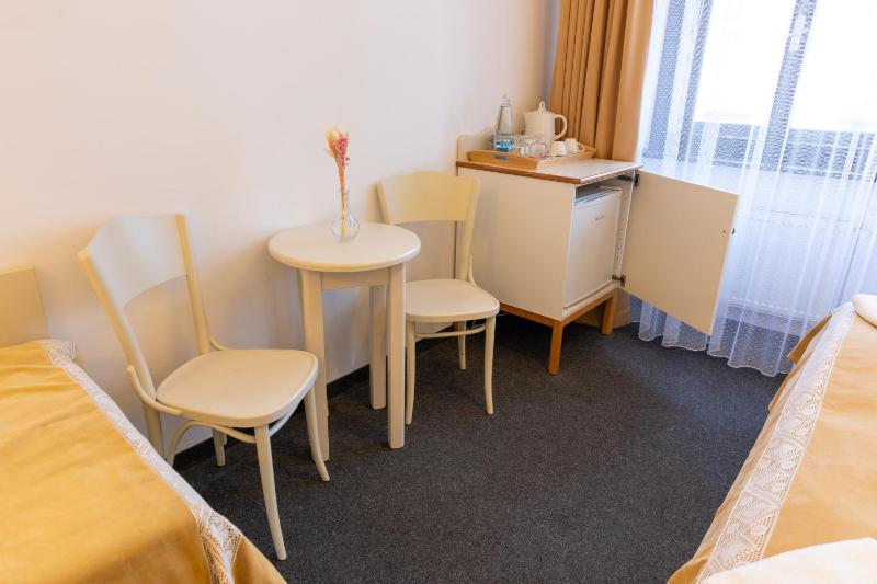 Deluxe Triple Room image 2