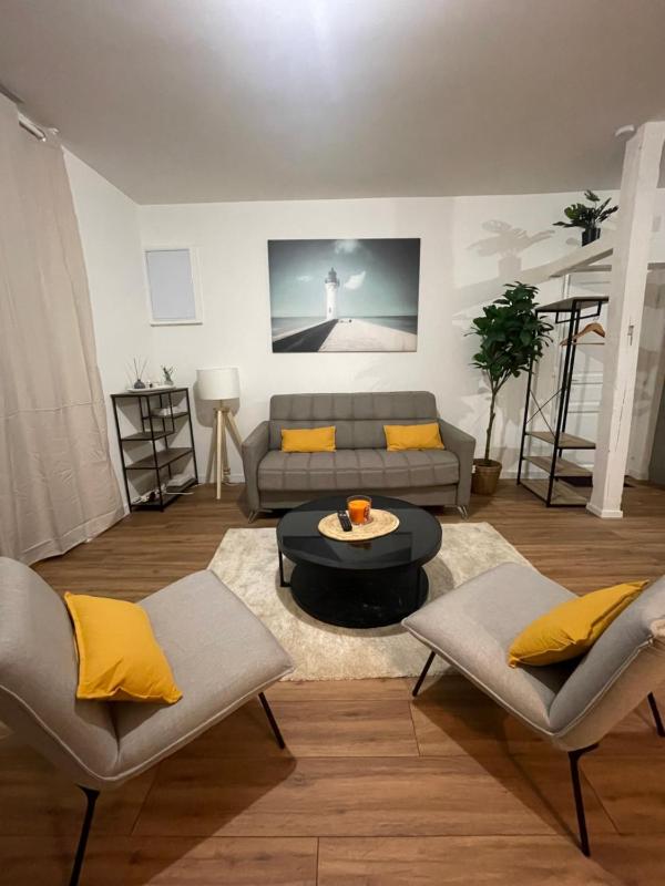 Le Graverend T2 Charmant et central Images