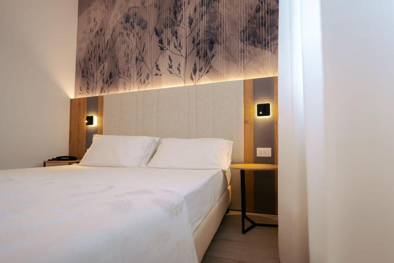Superior Single Room image 1