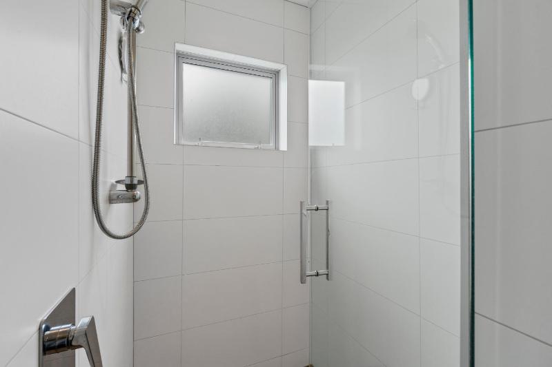Lake Life Kinloch - Taupo Holiday Home - image 7