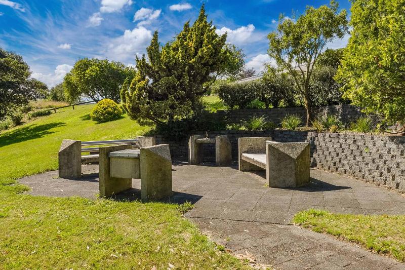 Lake Life Kinloch - Taupo Holiday Home - image 26