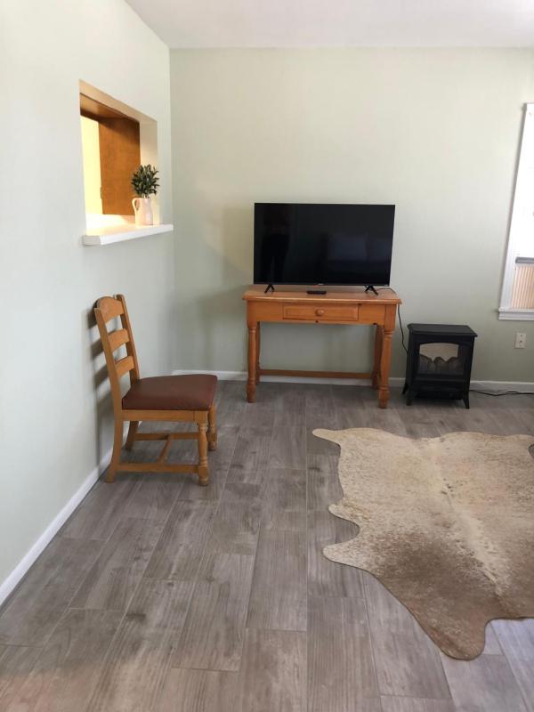 Sunset Inn and Suites - image 4