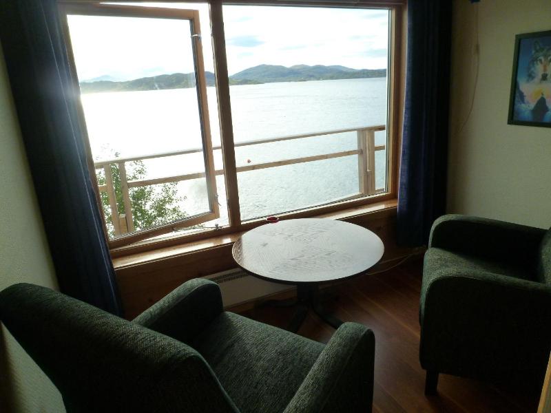Double Room with Shared Bathroom image 2