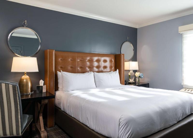 King Room image 4