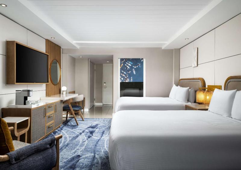 Deluxe Queen Room with Two Queen Beds image 1