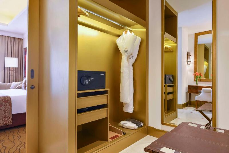 Room 4