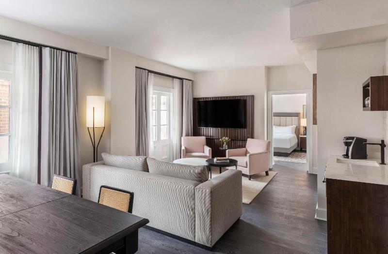 Mills House Charleston Curio Collection by Hilton - image 12