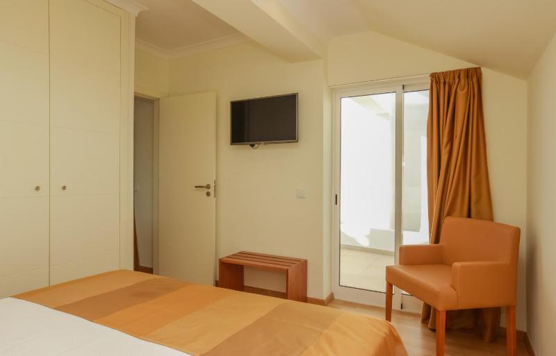 Queen Suite image 4