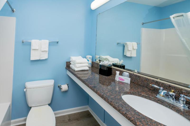 Double Room with Two Double Beds-Efficiency image 4