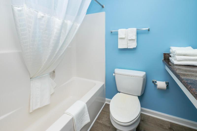 Double Room with Two Double Beds-Efficiency image 3