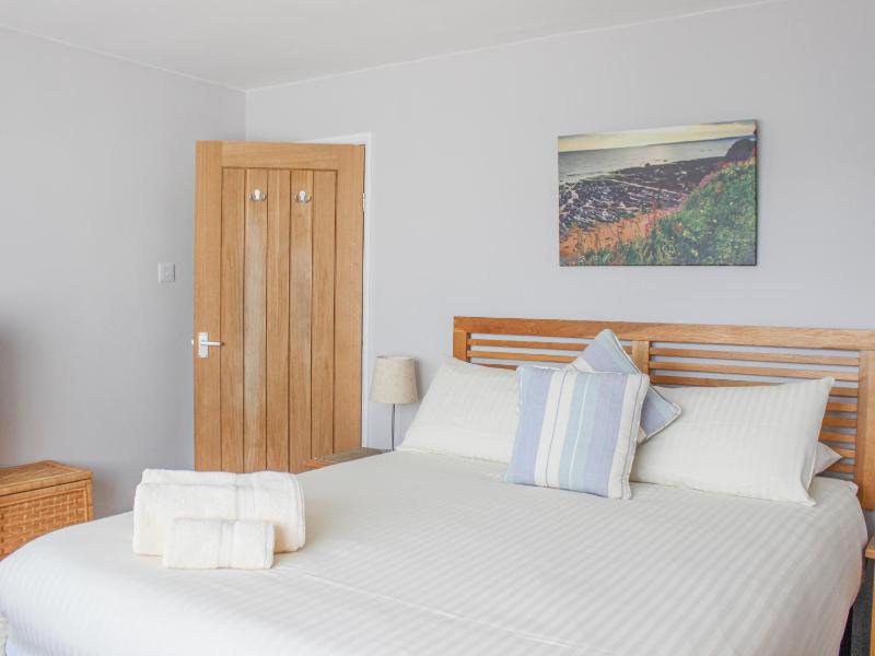 Seascape Hope Cove - image 35