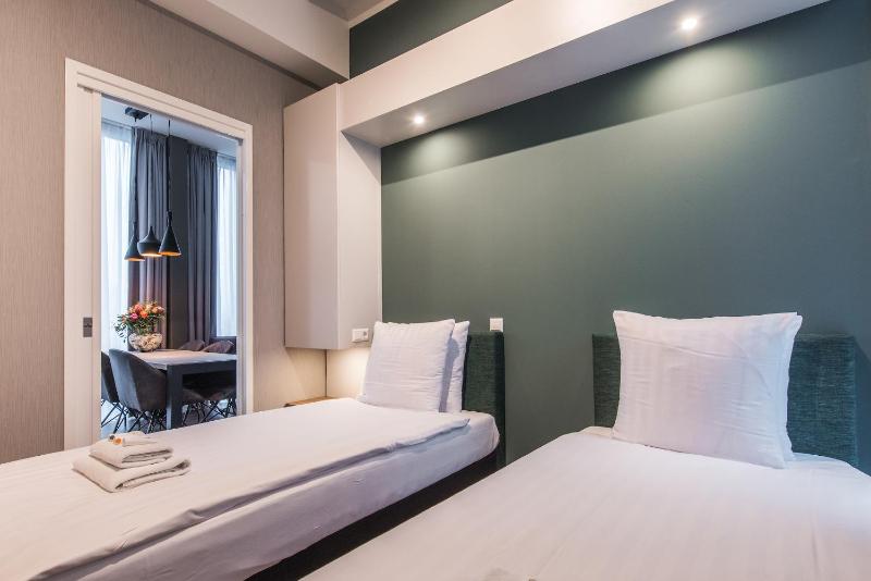 Large 2 Bedroom Apartment - Accessible image 4