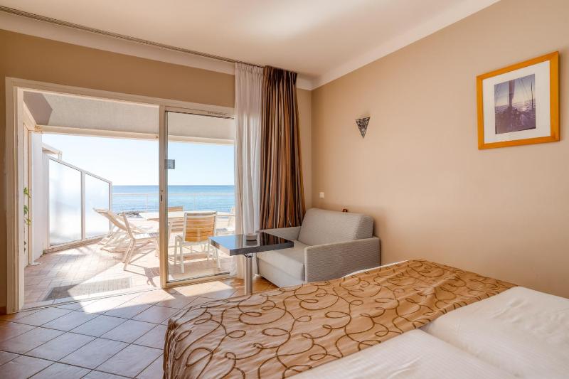 Junior Suite with Sea View image 4