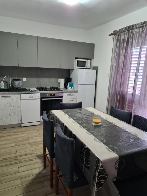 Two-Bedroom Apartment (6 Adults) image 3