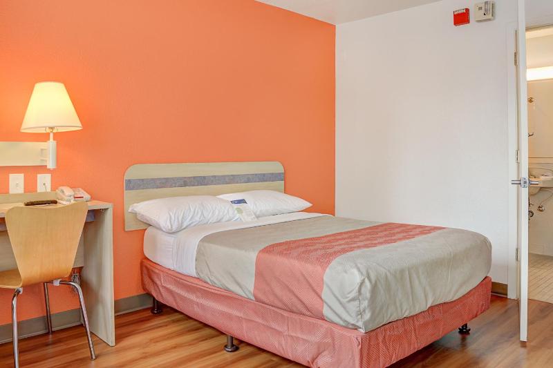 Motel 6-Portland OR - Central - image 34
