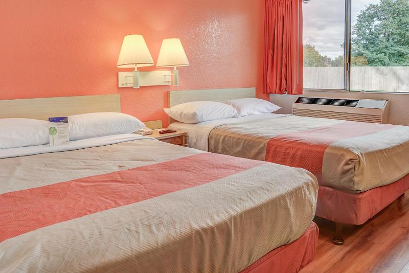 Motel 6-Portland OR - Central - image 42