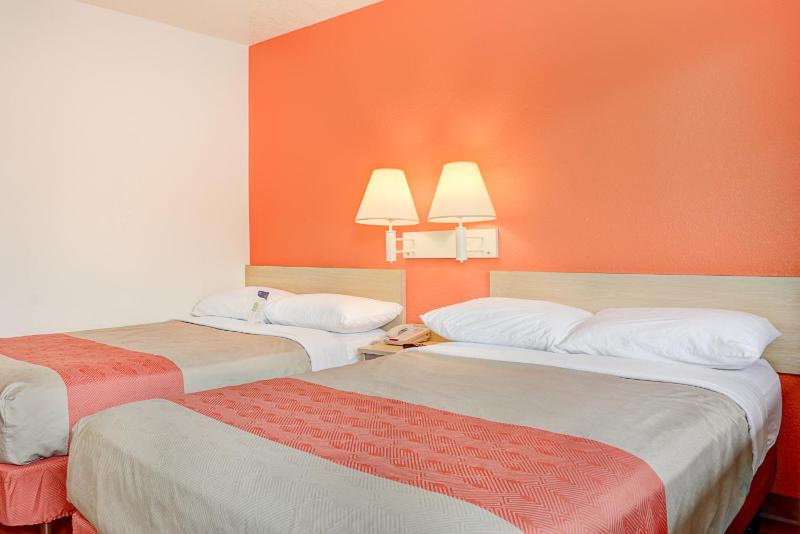 Double Room with Two Beds and Mini Fridge image 3