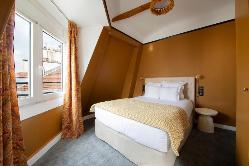 Budget Double Room image 4