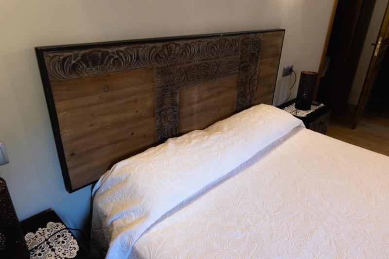 Large Double Room image 4