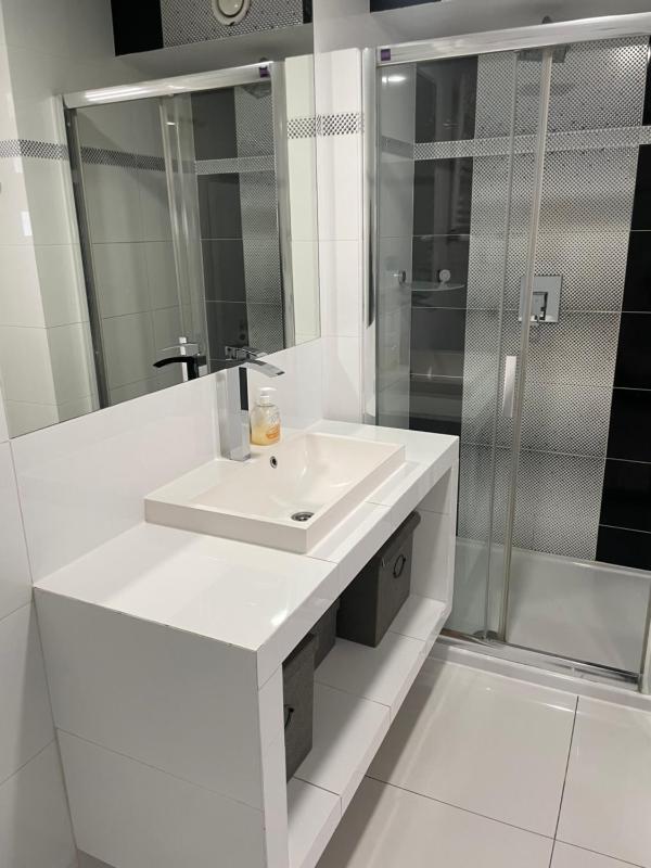 Superior Apartment image 3