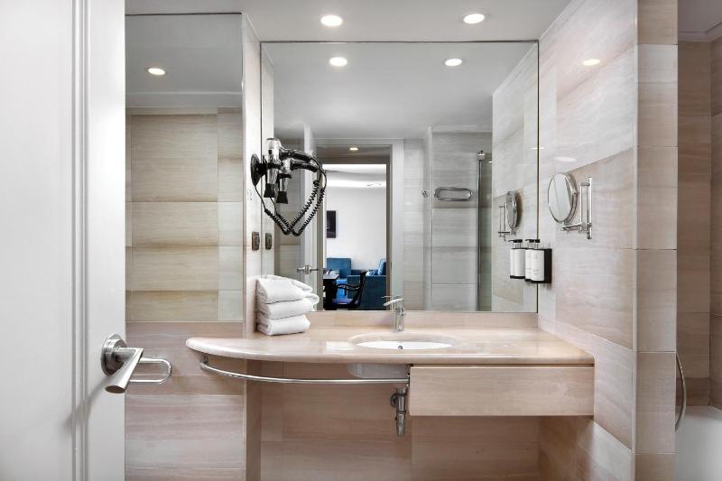 Junior Suite image 3