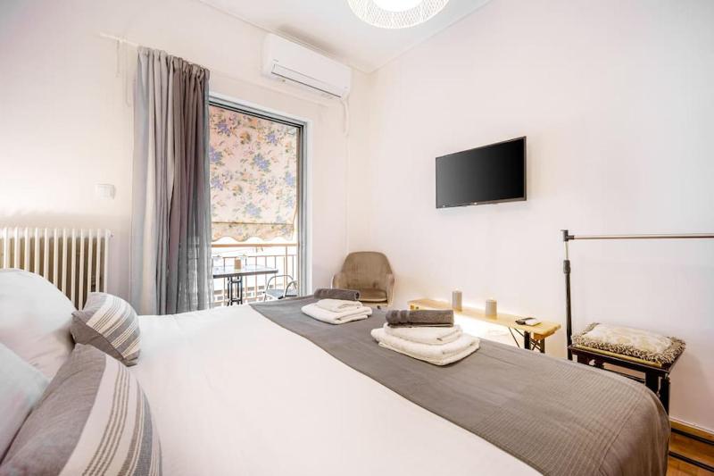 Top Acropolis Sightseeing 1st FLR Elegant Flat by LODGESPOT - image 16
