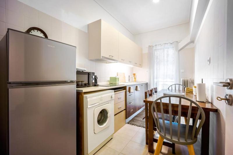 Top Acropolis Sightseeing 1st FLR Elegant Flat by LODGESPOT - image 15