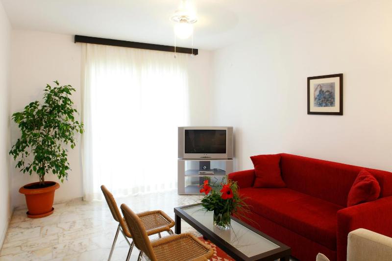 One-Bedroom Suite image 1