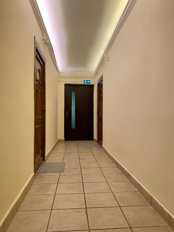 Twin Room image 1