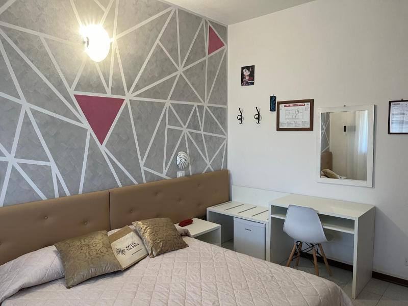 Double or Twin Room image 4