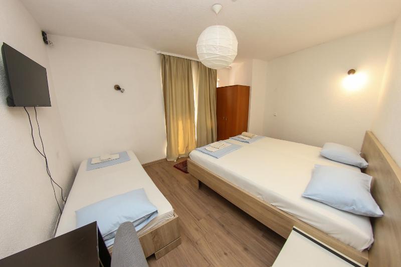 Triple Room image 4