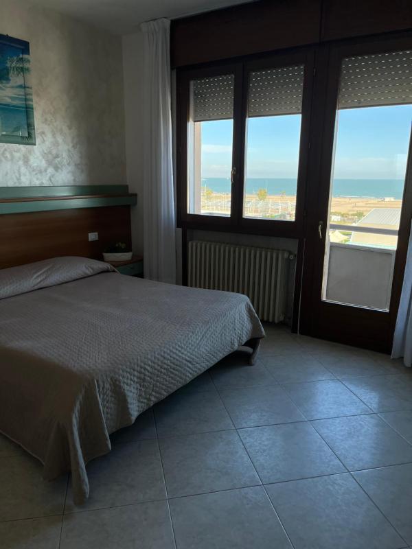 Triple Room with Sea View image 1