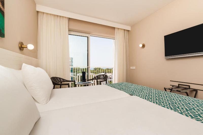 Single Room image 4