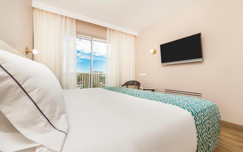 Single Room image 3