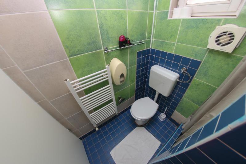 Economy Double Room image 2