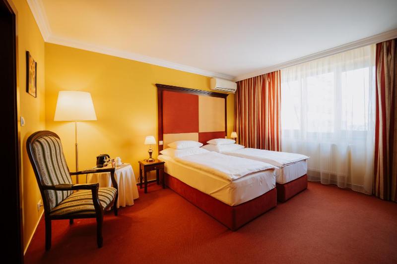 Standard Double Room image 4