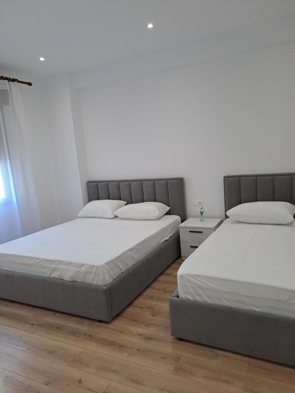Erdis Home Nr 1 - image 1