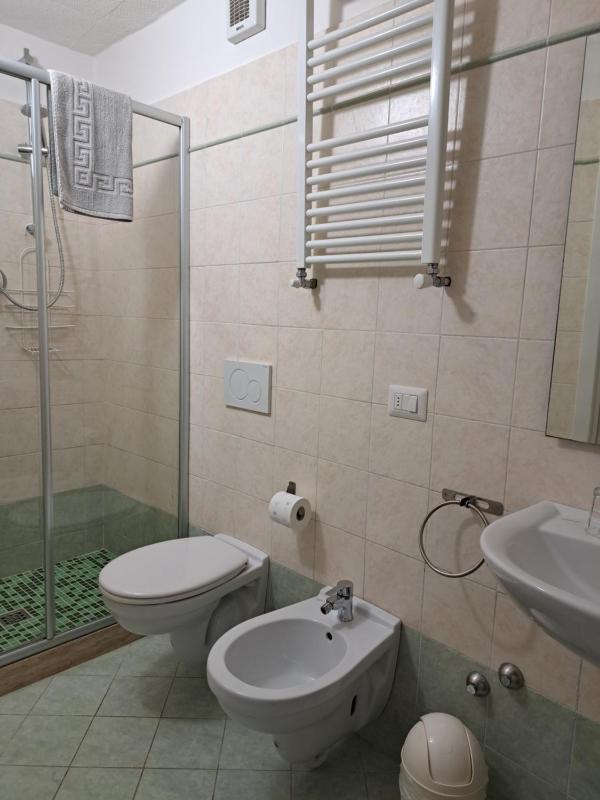 Double Room with Private Bathroom image 2