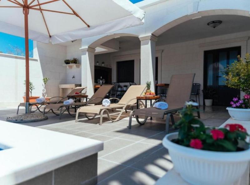 Apartments Trogrlic - One-Bedroom Apartment with Balcony - image 10