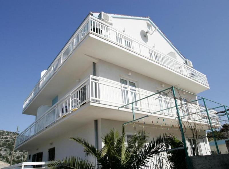 Apartments Trogrlic - One-Bedroom Apartment with Balcony - image 20