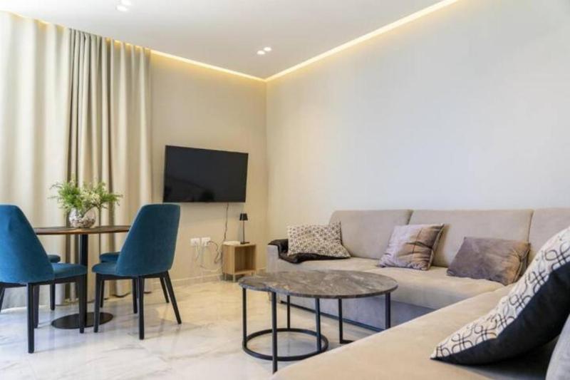 Beachfront Apartments- Horizon Residence - image 12