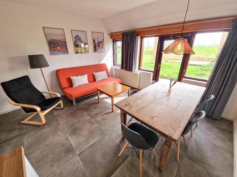 One-Bedroom Apartment image 1