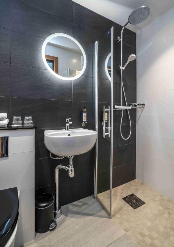 Superior Double Room image 4