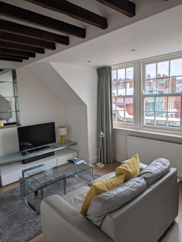 One-Bedroom Apartment image 3