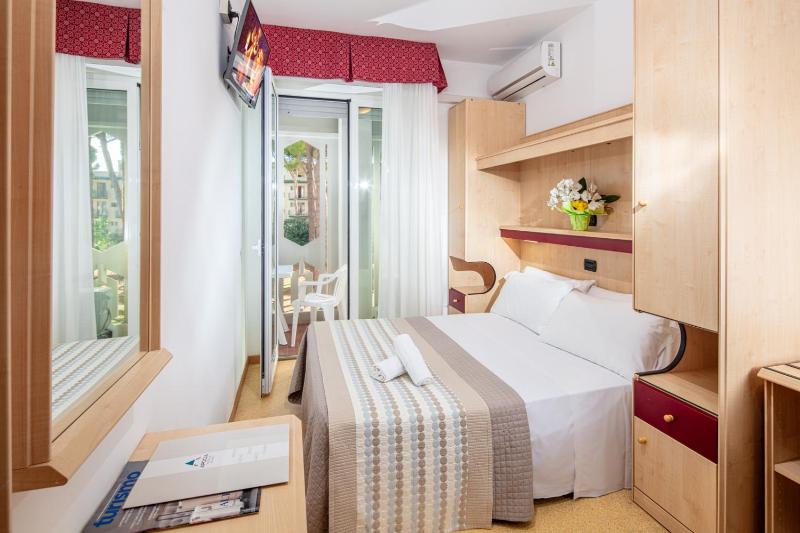 Single Room image 1