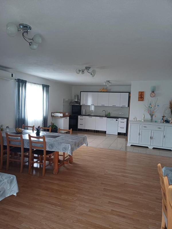 Twin Room image 2